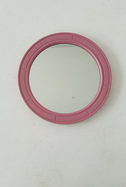 Round mirror