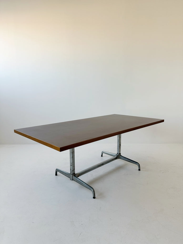 Anonima Castelli table, Giancarlo Piretti