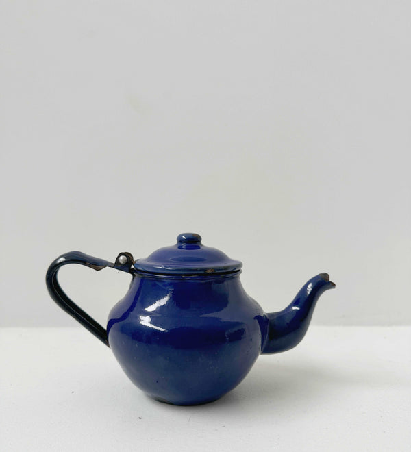 Enamelled teapot