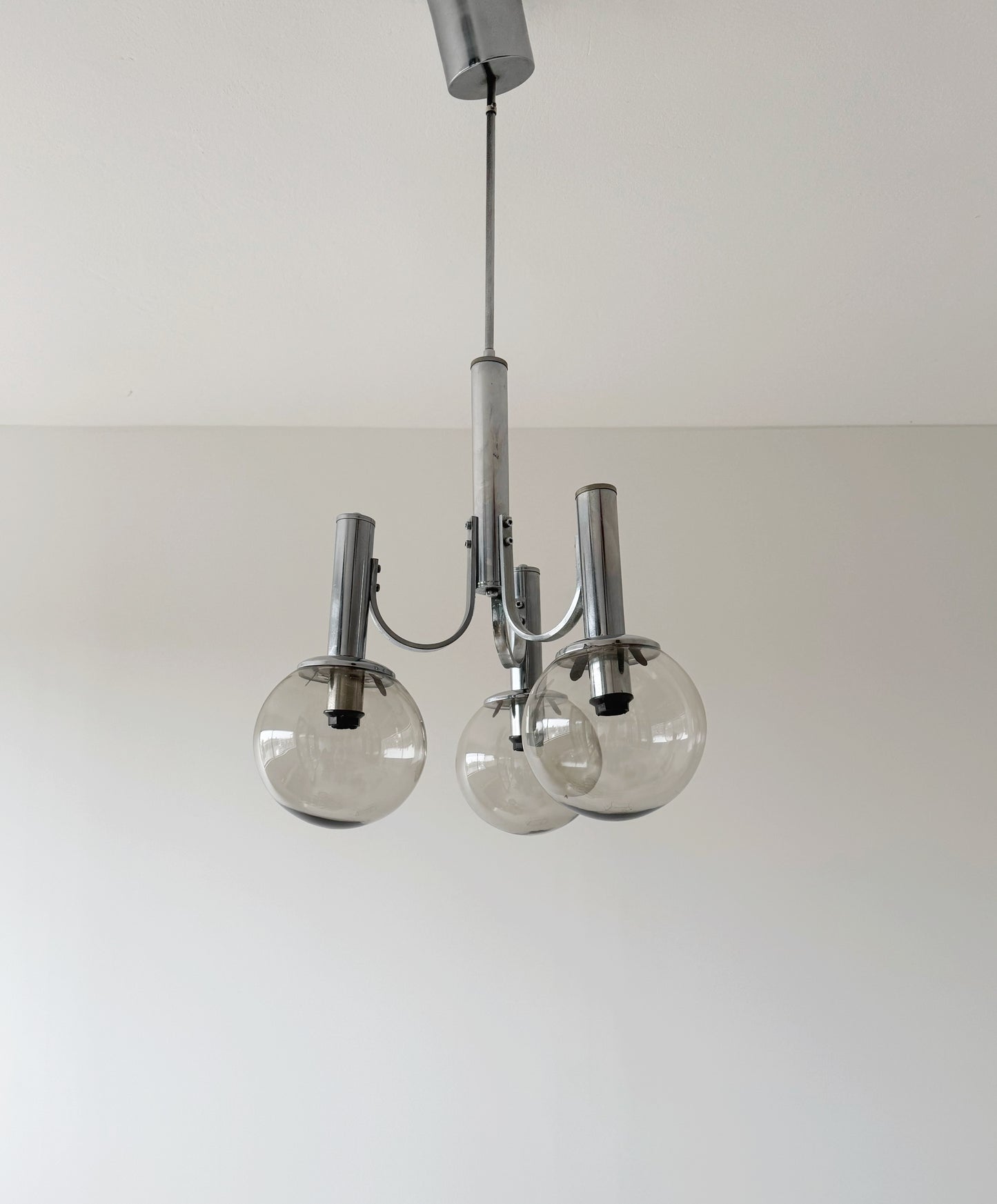 Chandelier with three lights