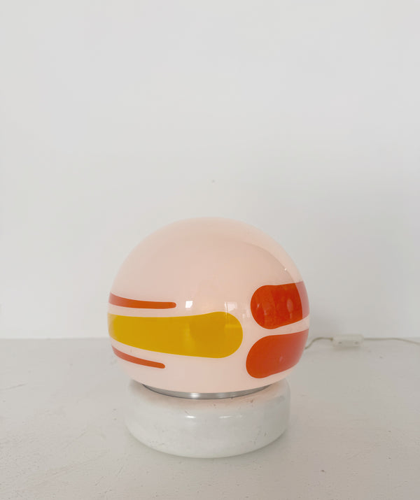 Sphere table lamp