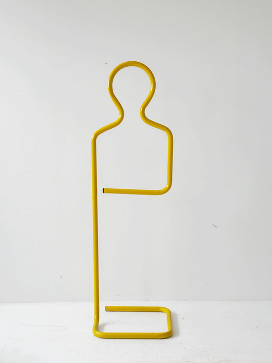 Appendiabiti da terra in metallo – Design minimal