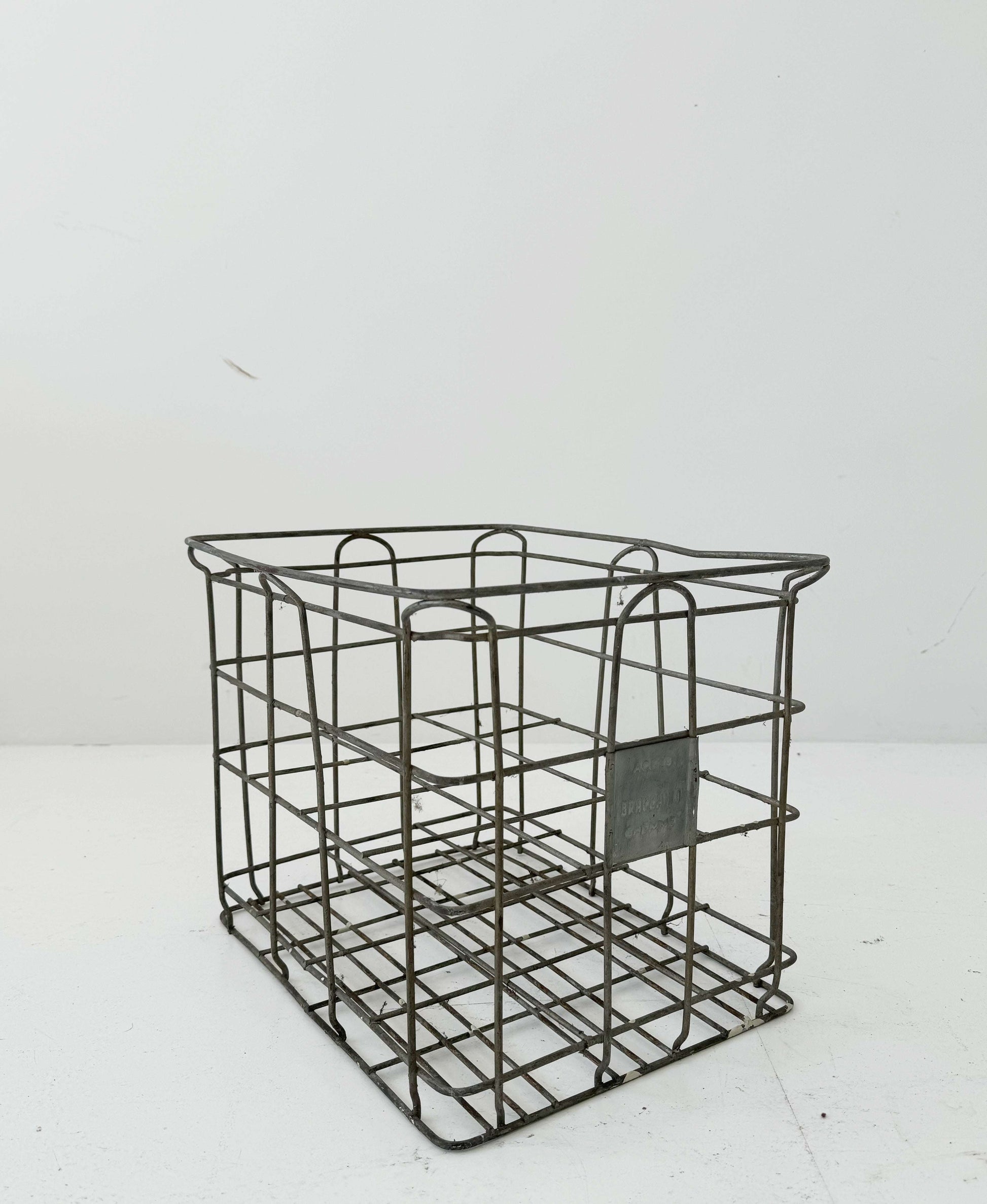 Vintage metal bottle holder