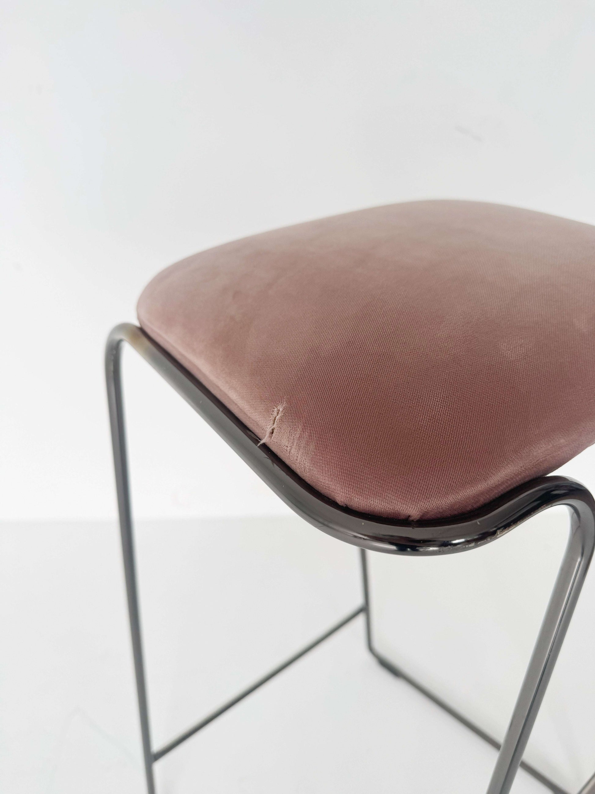 Metal stool with padded seat in antique pink