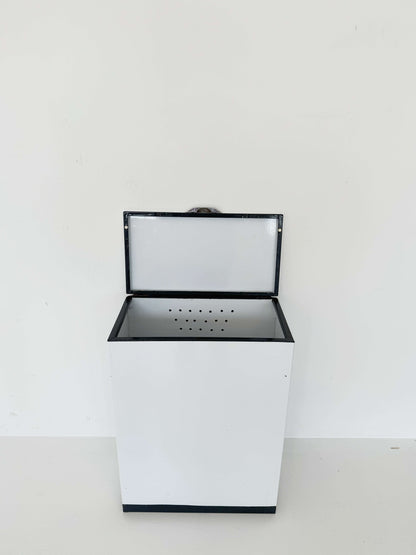 White enameled metal laundry basket – 1960s/1970s