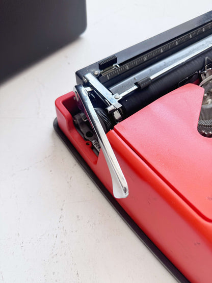 Antares 135 portable typewriter with original case