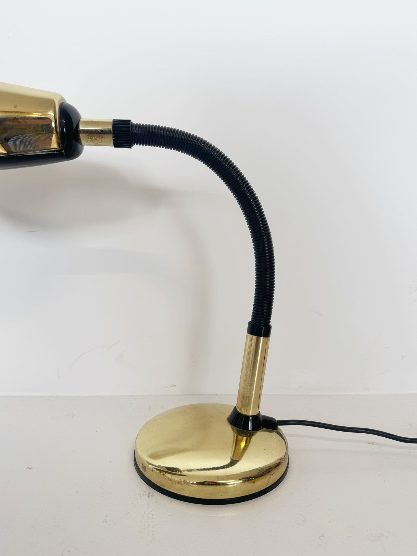 Vintage Table Lamp in Gold Metal and Black Plastic – Adjustable Light