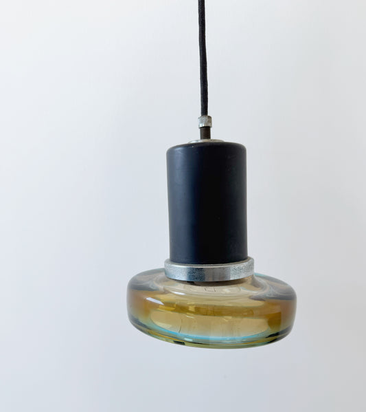 Lampada a sospensione piccola in vetro giallo e metallo