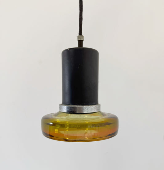 Lampada a sospensione piccola in vetro giallo e metallo