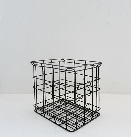 Portabottiglie in griglia metallica