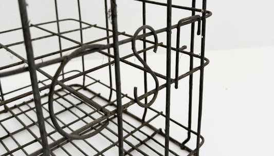 Portabottiglie in griglia metallica