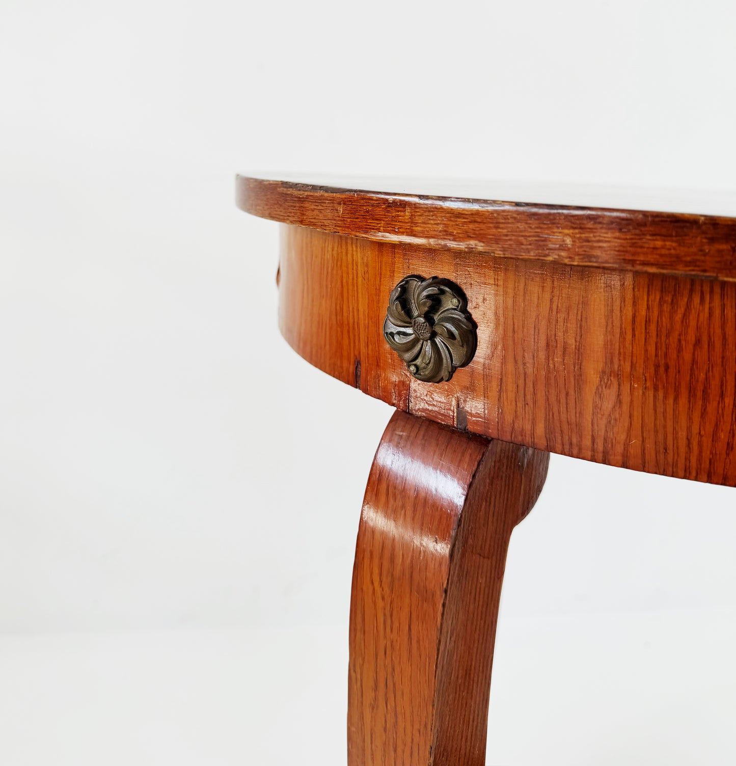 Round wooden coffee table – 1960s