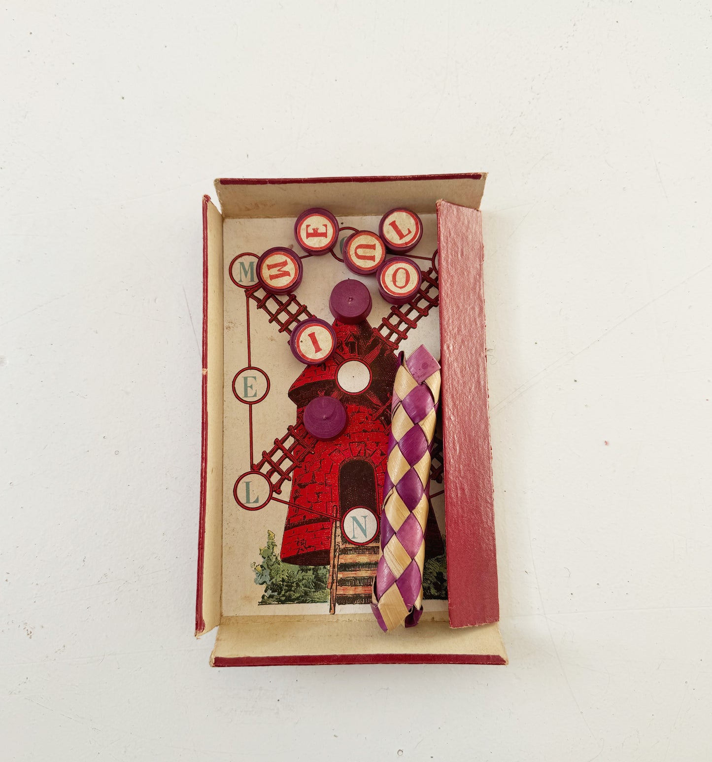 Le Moulin Rouge- French games of wit and skill from the 1950s