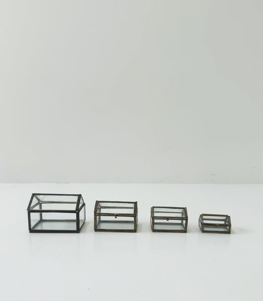 Set scatoline in vetro e ottone