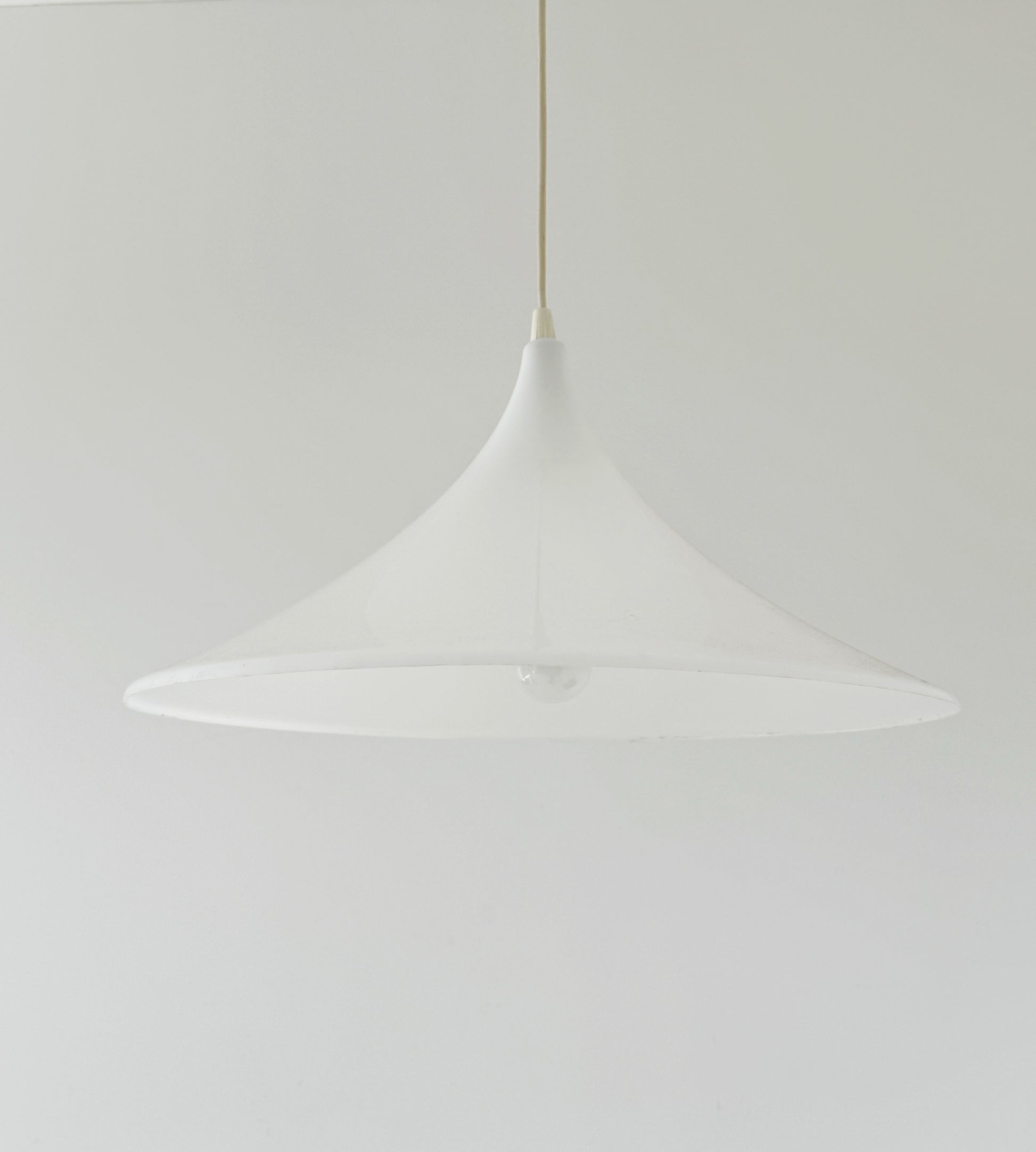 White Plexiglass Pendant Light – 1970s