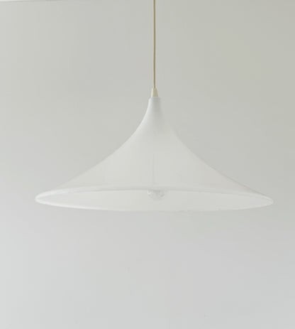 White Plexiglass Pendant Light – 1970s