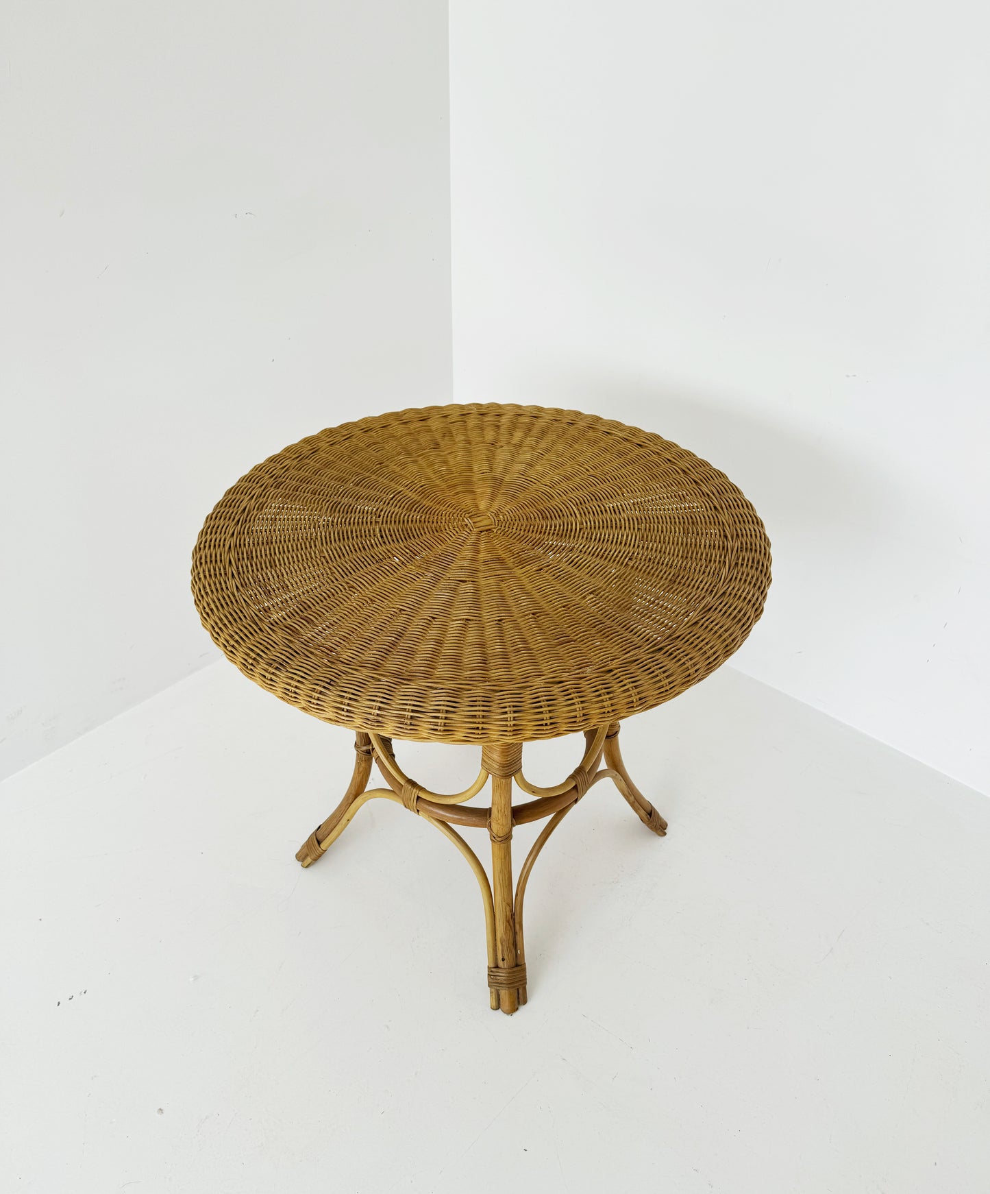 Round woven rattan table, 1960