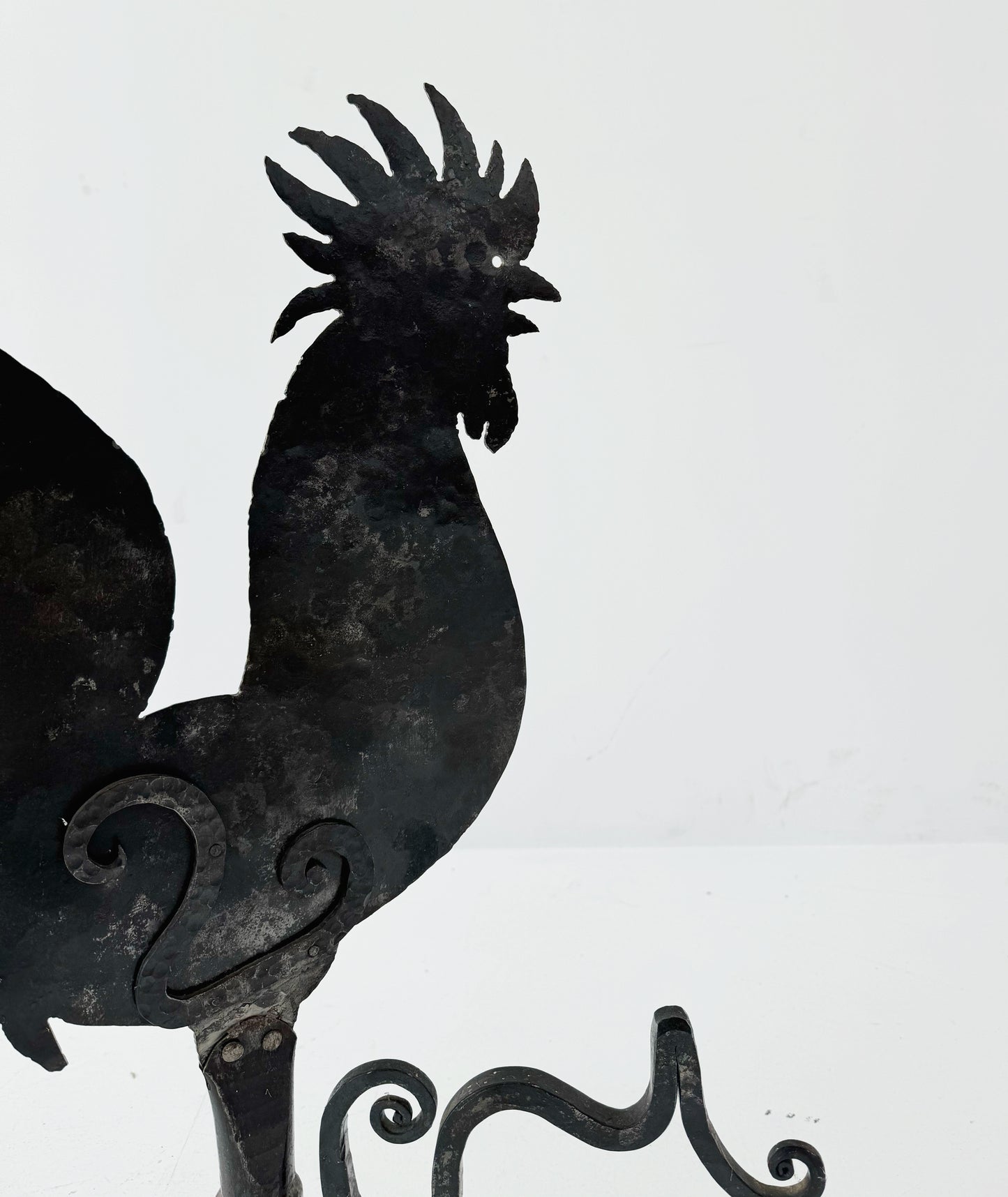 Segnavento decorativo in ferro a forma di gallo