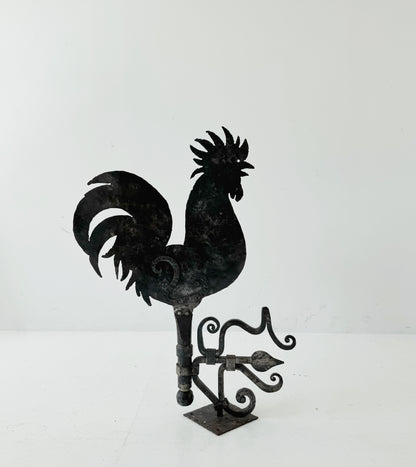 Segnavento decorativo in ferro a forma di gallo