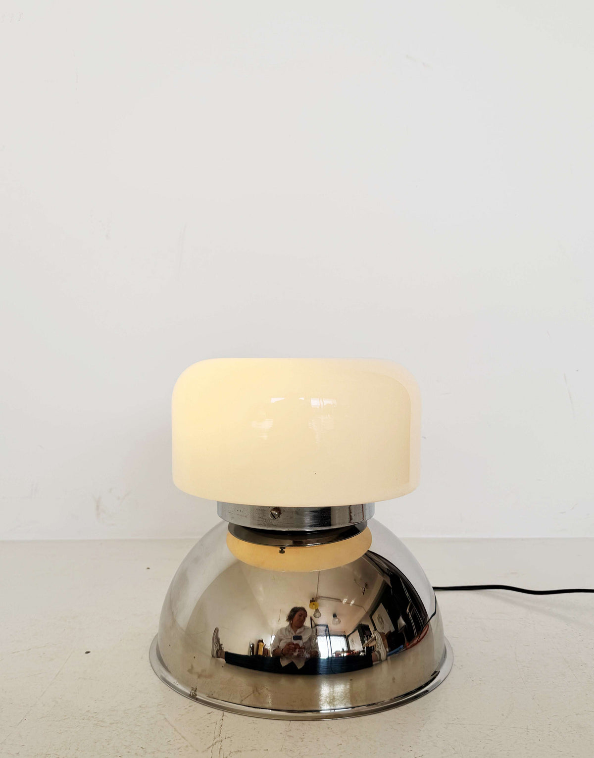 A 1970s Space Age table lamp