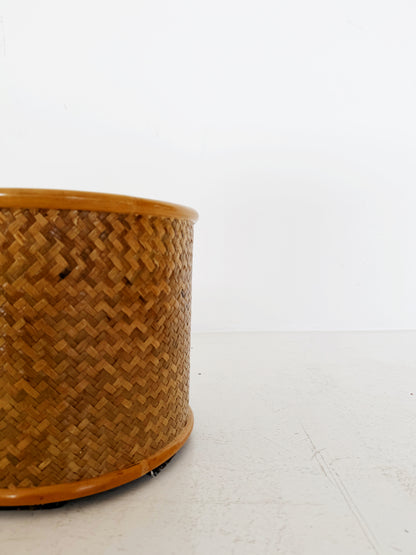 Vaso in bambù intrecciato – anni ’60