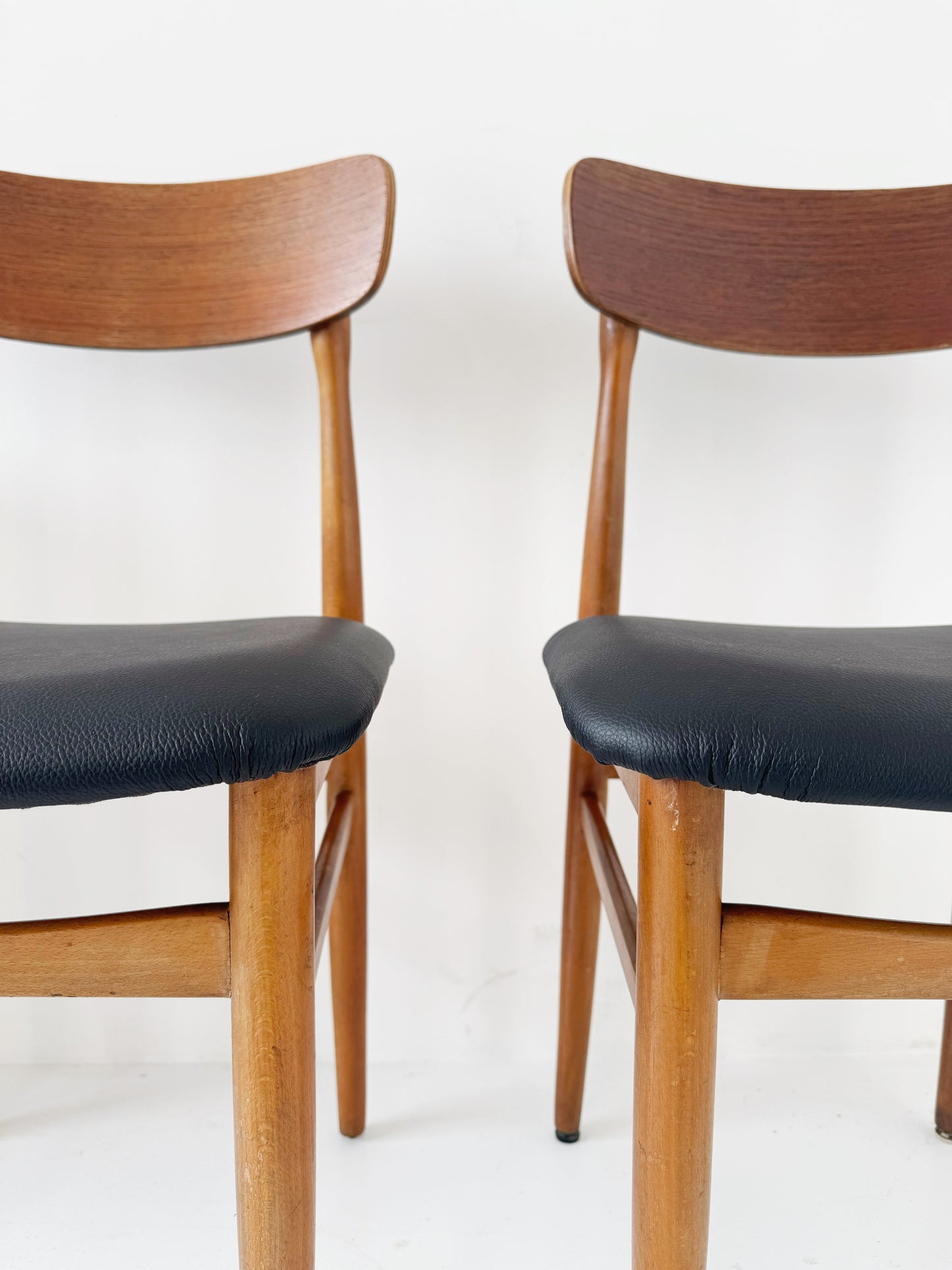Swedish wooden chairs from the 1960s – Scandinavian design