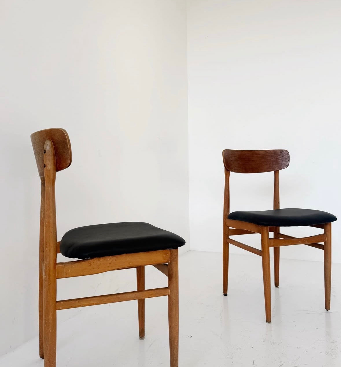 Swedish wooden chairs from the 1960s – Scandinavian design