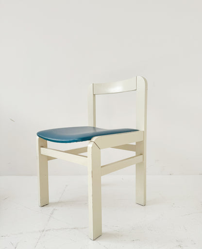 Lacquered wooden chair with padded seat – 1950s/1960s