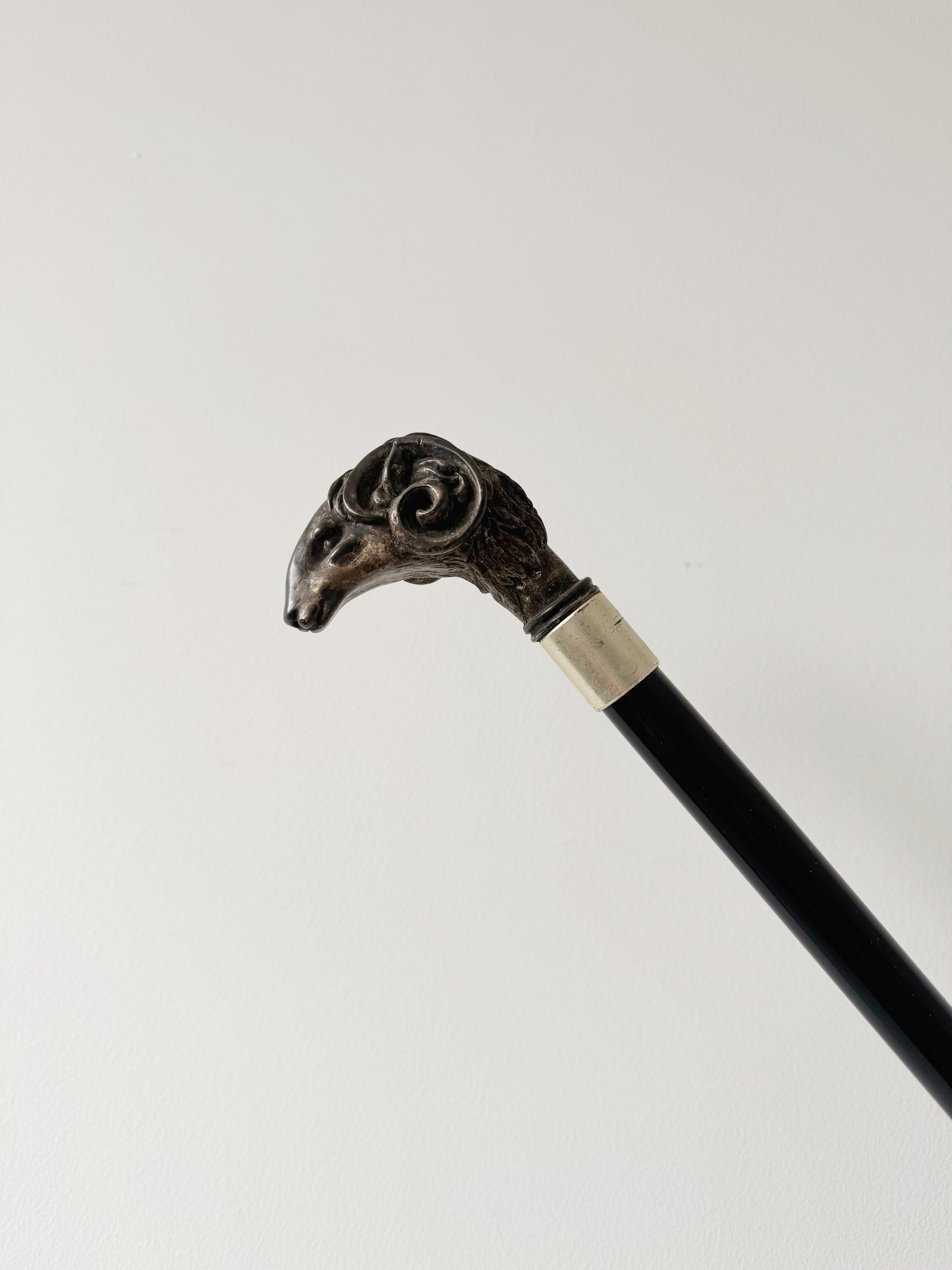 walking stick with caricatured figurative handle (late 19th – early 20th century)