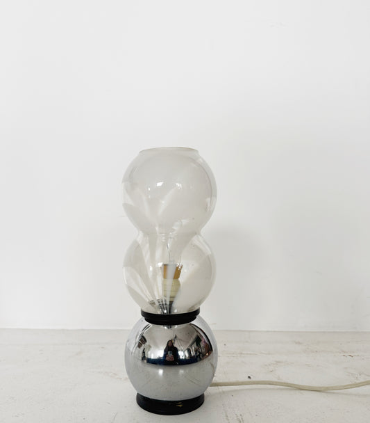 Lampada da tavolo in vetro e metallo cromato – Design elegante