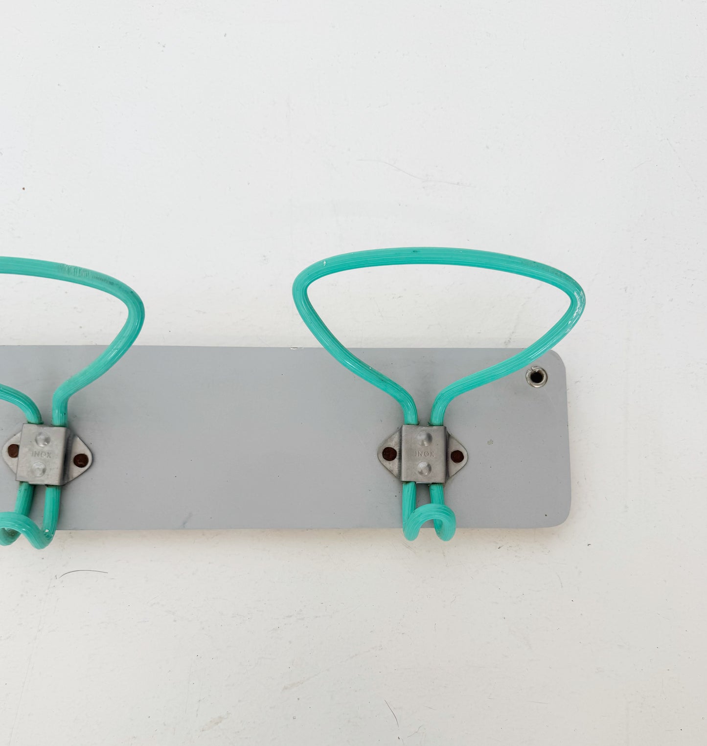 Appendiabiti da parete anni '60 con ganci in metallo rivestito