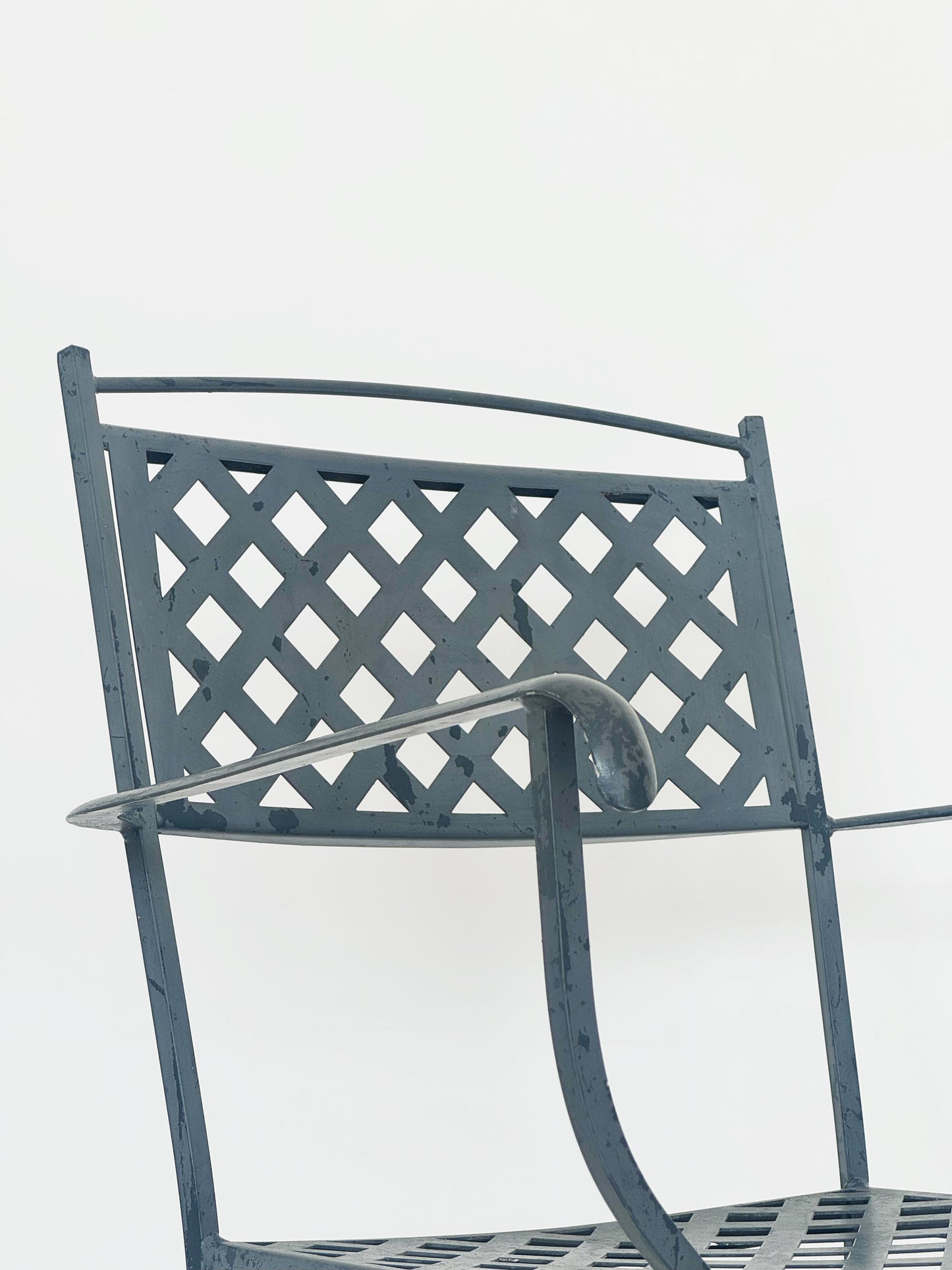 Sedia in ferro verniciato con braccioli – Design elegante per interni ed esterni