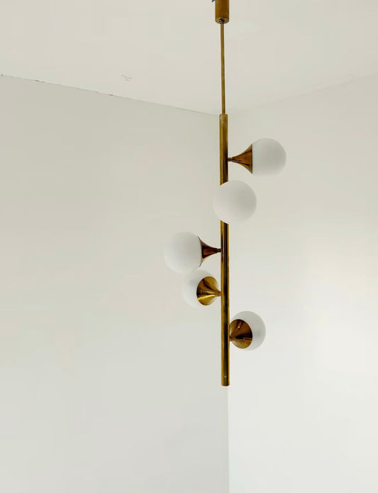 Lampadario a sospensione in stile Mid-Century.