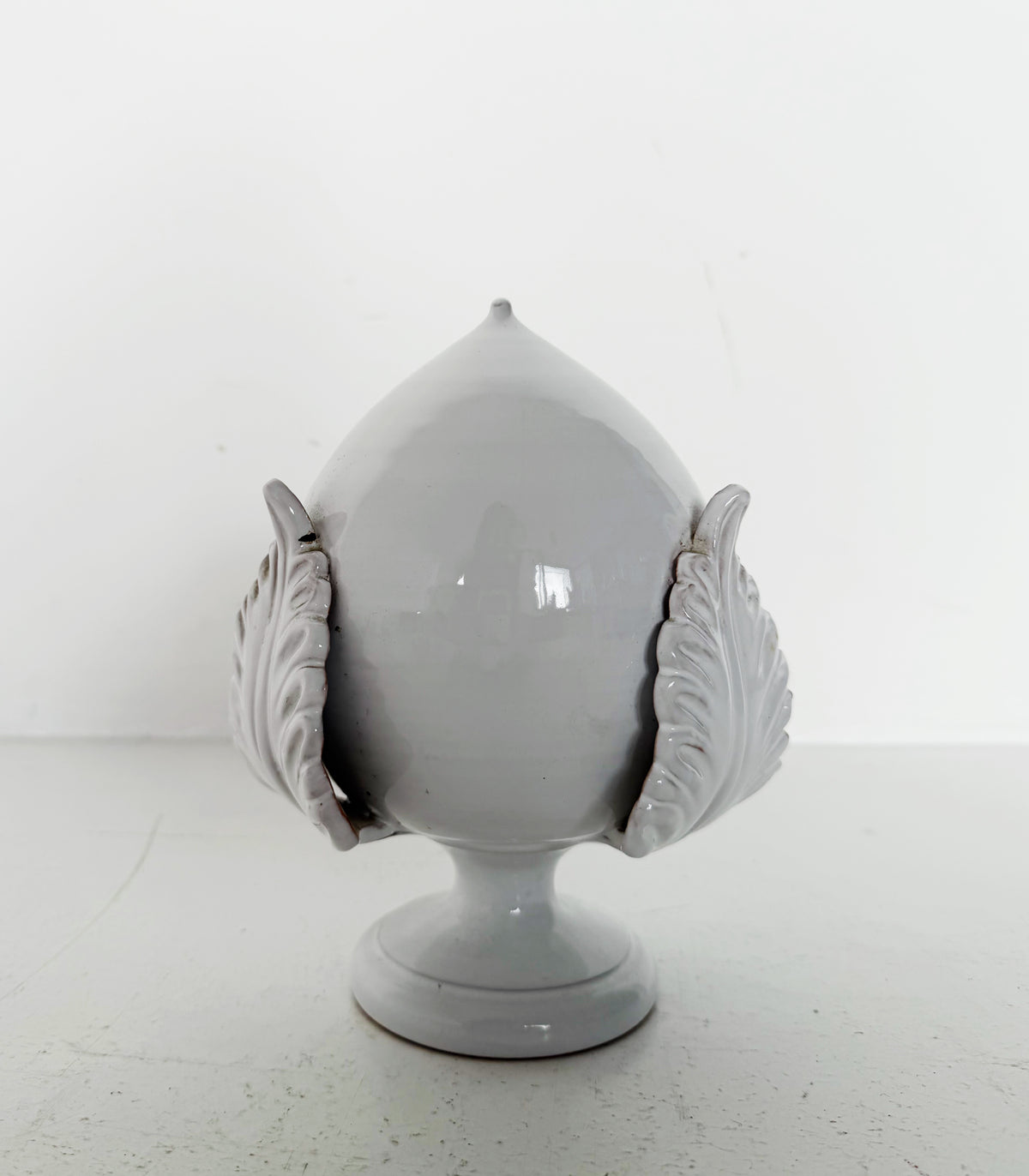White Ceramic *Pumo* from Puglia – Handmade in Italy