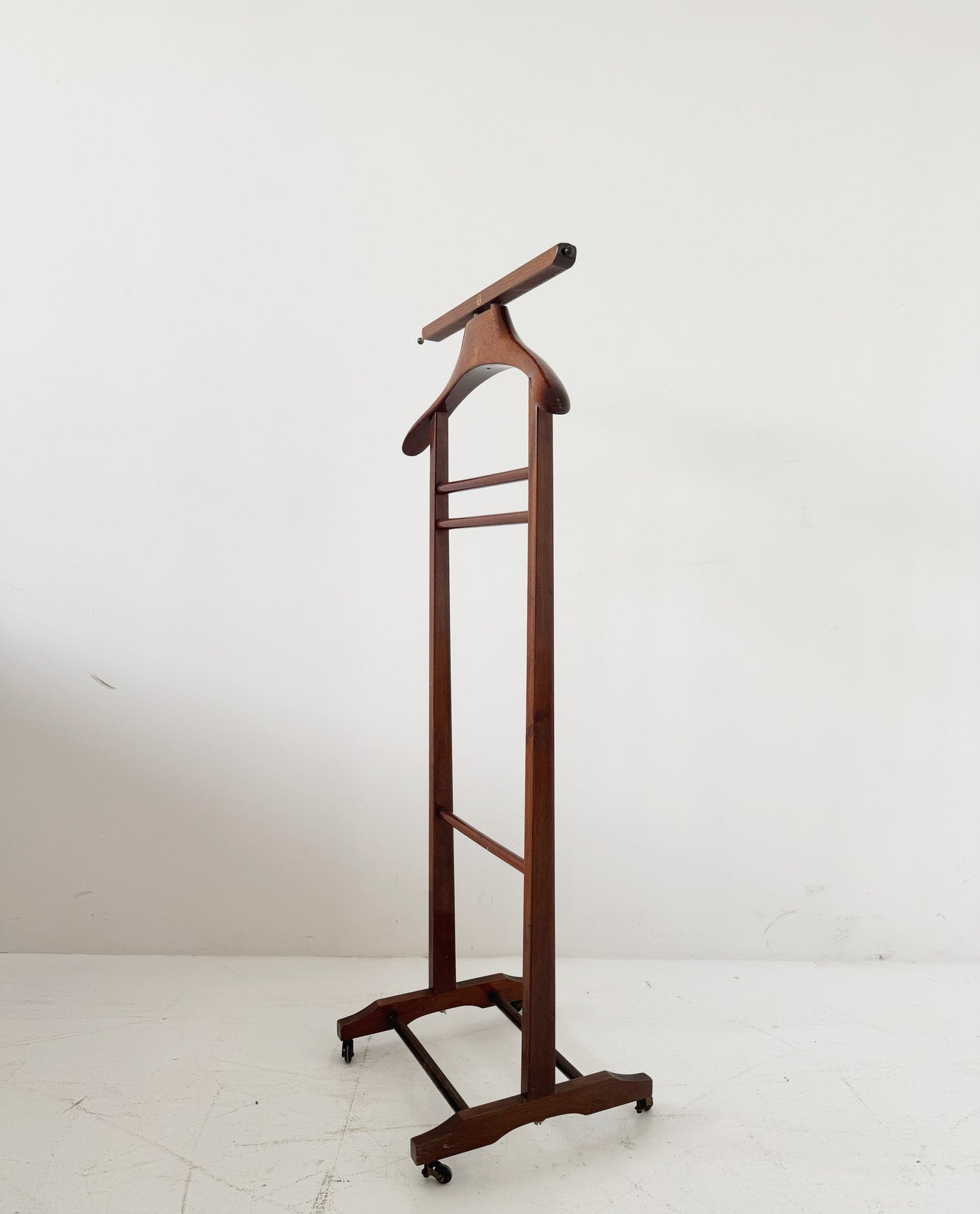 Servomuto in legno Fratelli Reguitti – Design italiano elegante e funzionale