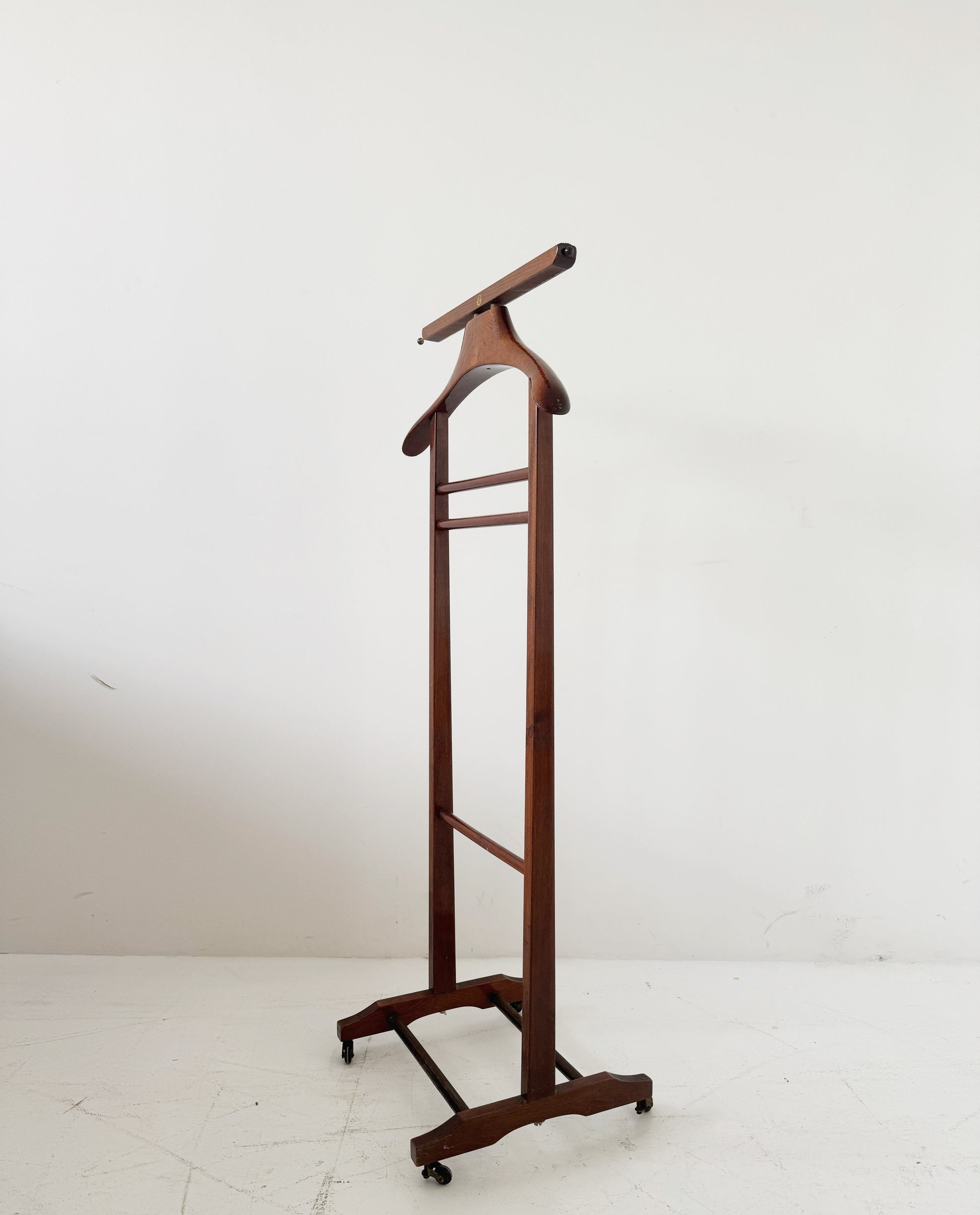 Servomuto in legno Fratelli Reguitti – Design italiano elegante e funzionale