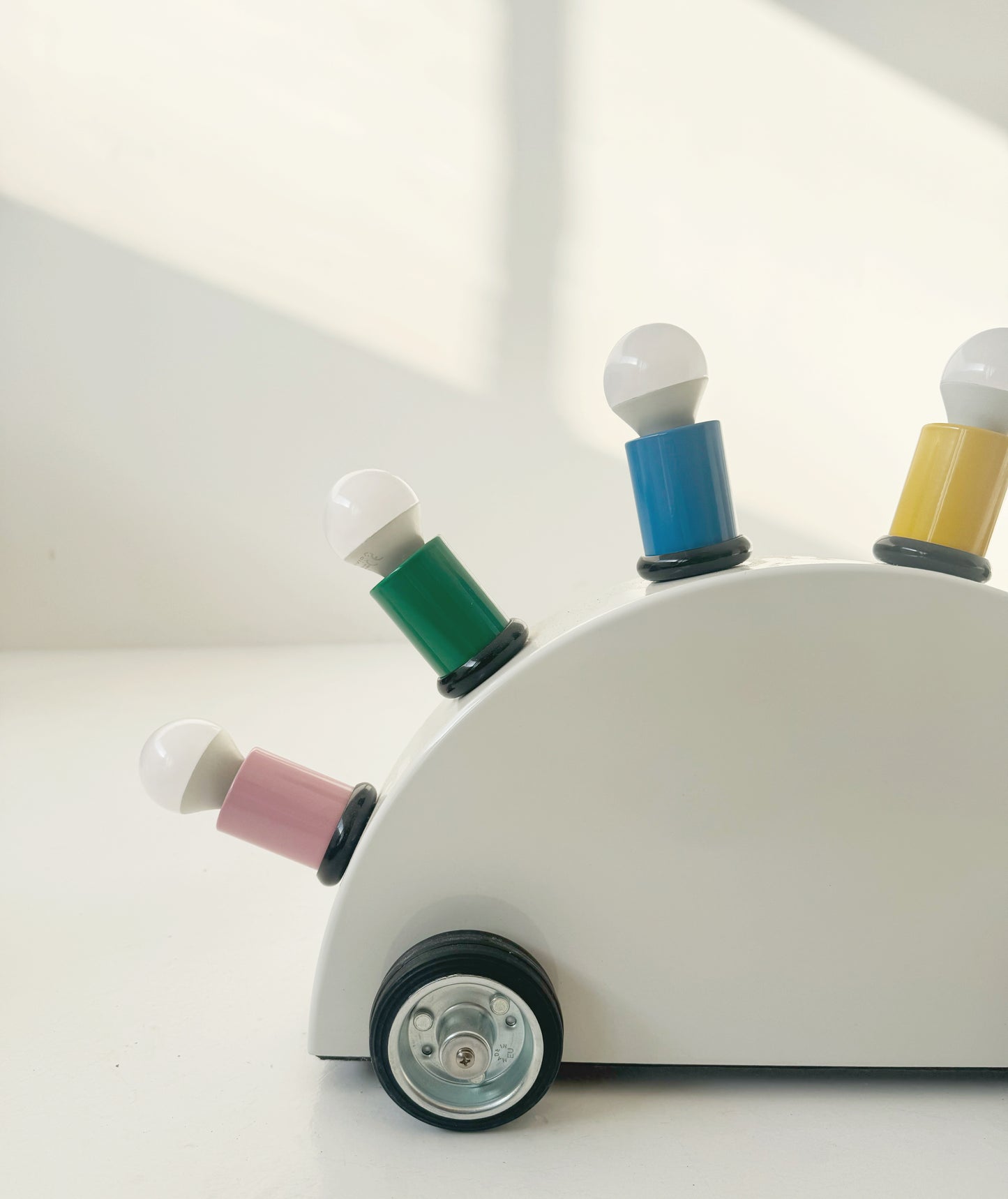 Super table lamp design by Martine Bedin for Memphis