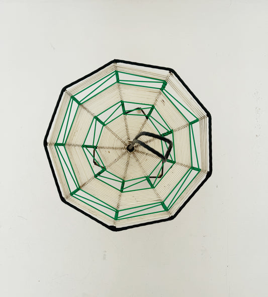 Centrotavola in plastica cordonata e metallo nero