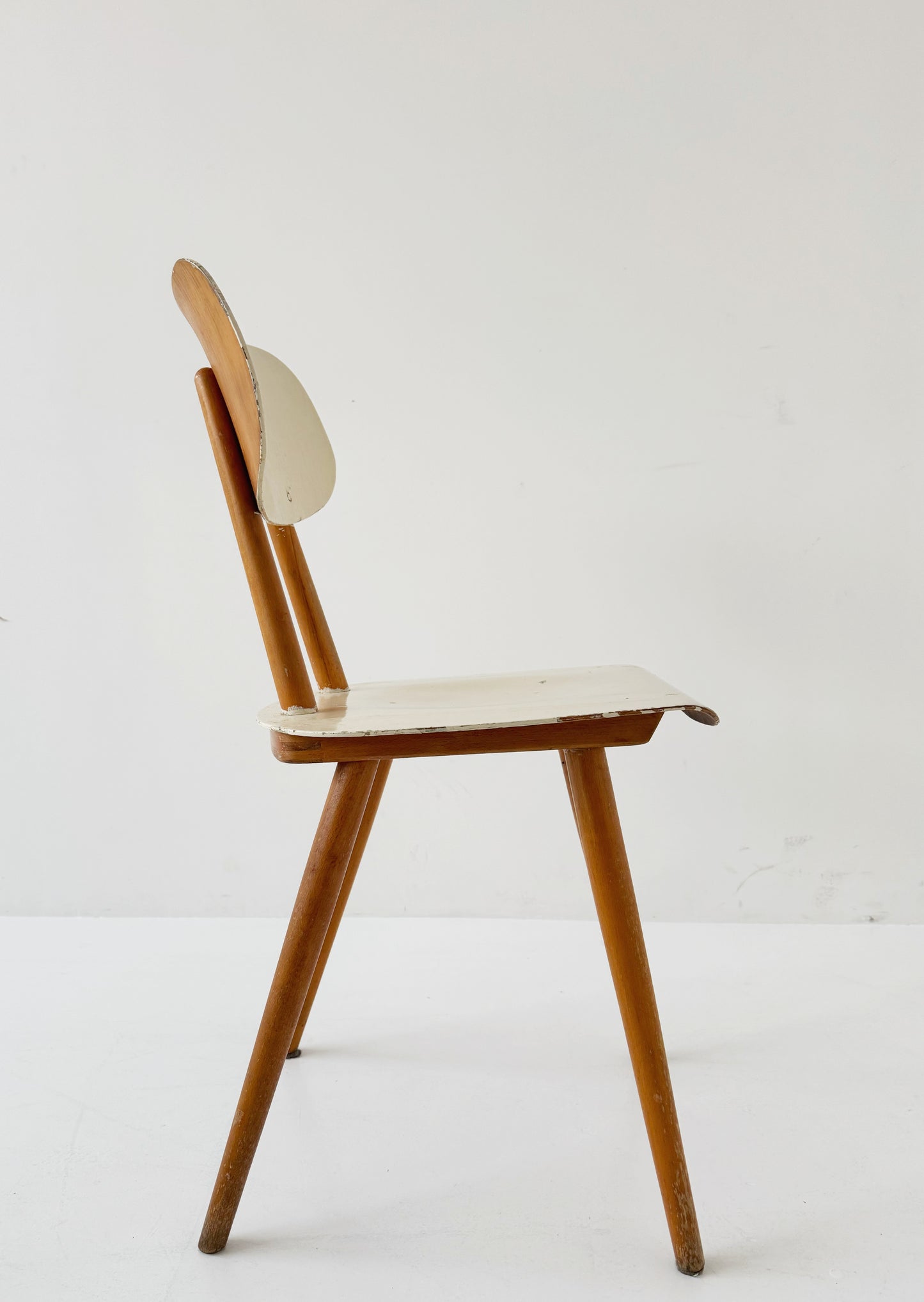 sedia in legno degli anni '50-'60