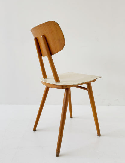 sedia in legno degli anni '50-'60