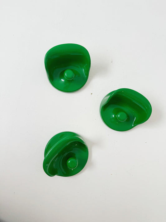Set di 3 appendini Kartell in plastica verde – anni '70