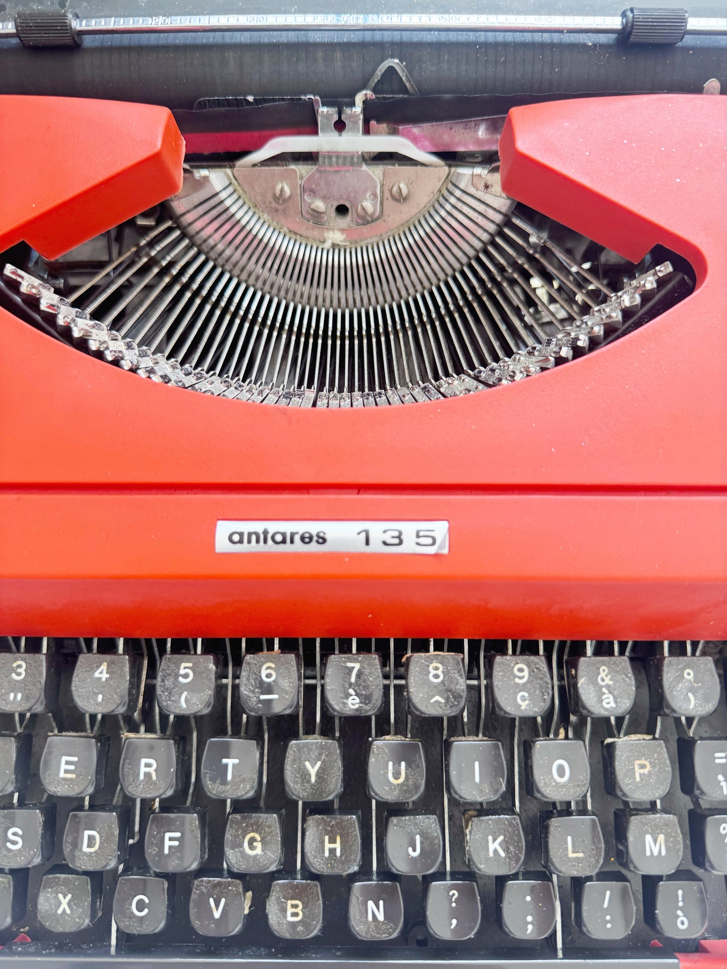 Macchina da scrivere portatile Antares 135 con custodia originale