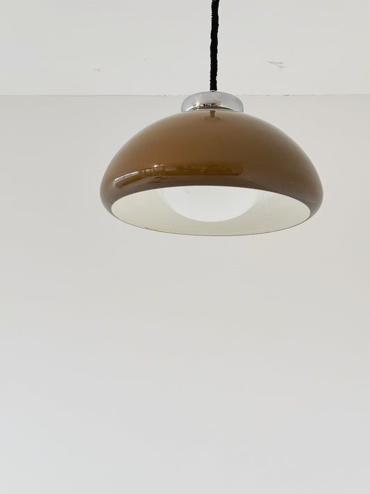 Lampadario Tronconi vintage in plexiglass marrone e vetro bianco 