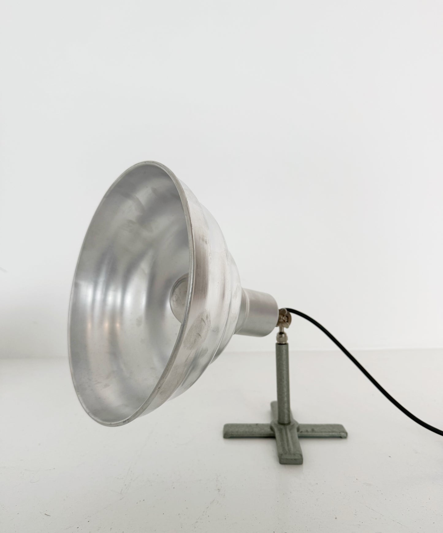 Vintage industrial table lamp in aluminum and cast iron