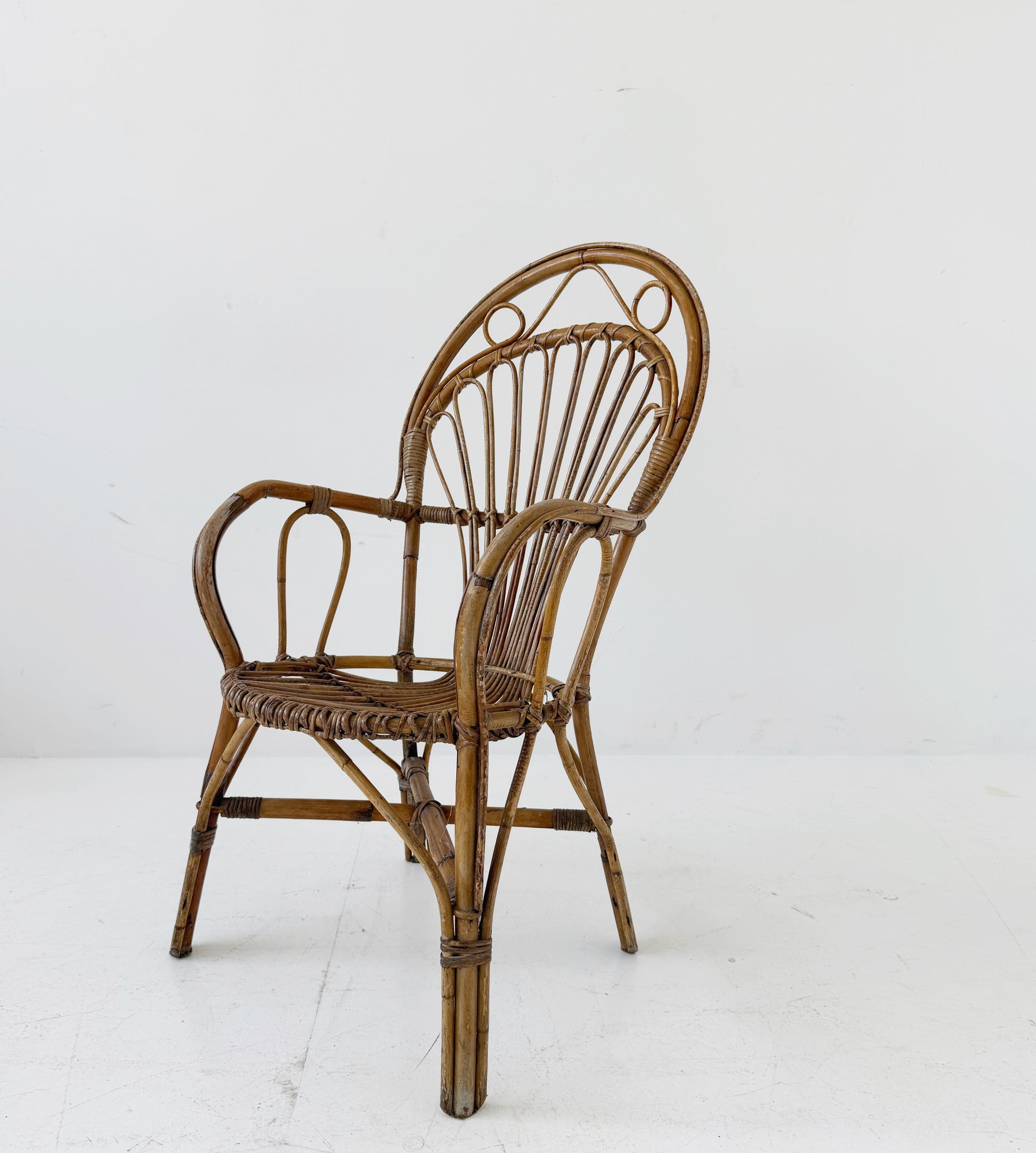sedia in vimini e rattan degli anni '60