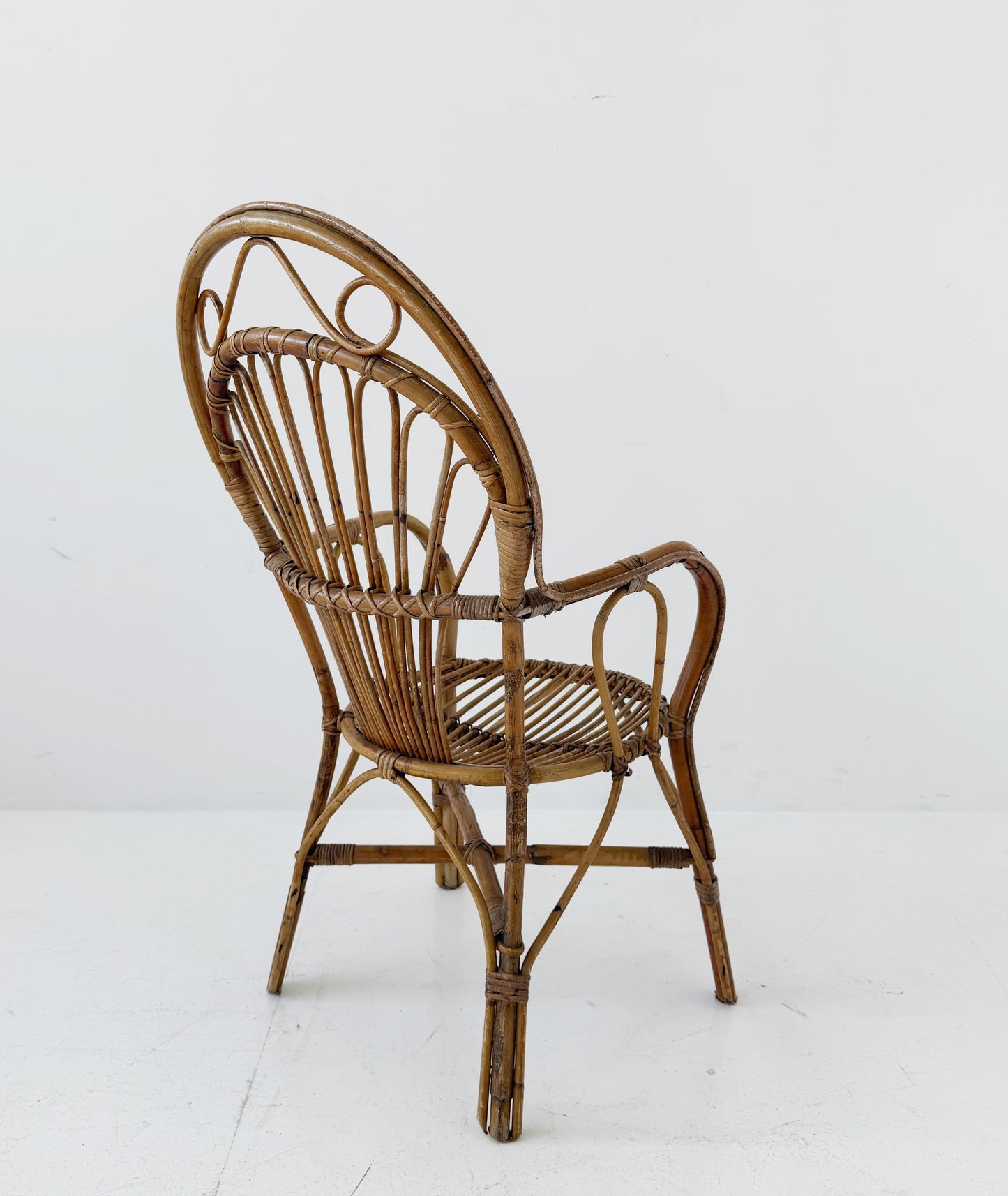 sedia in vimini e rattan degli anni '60