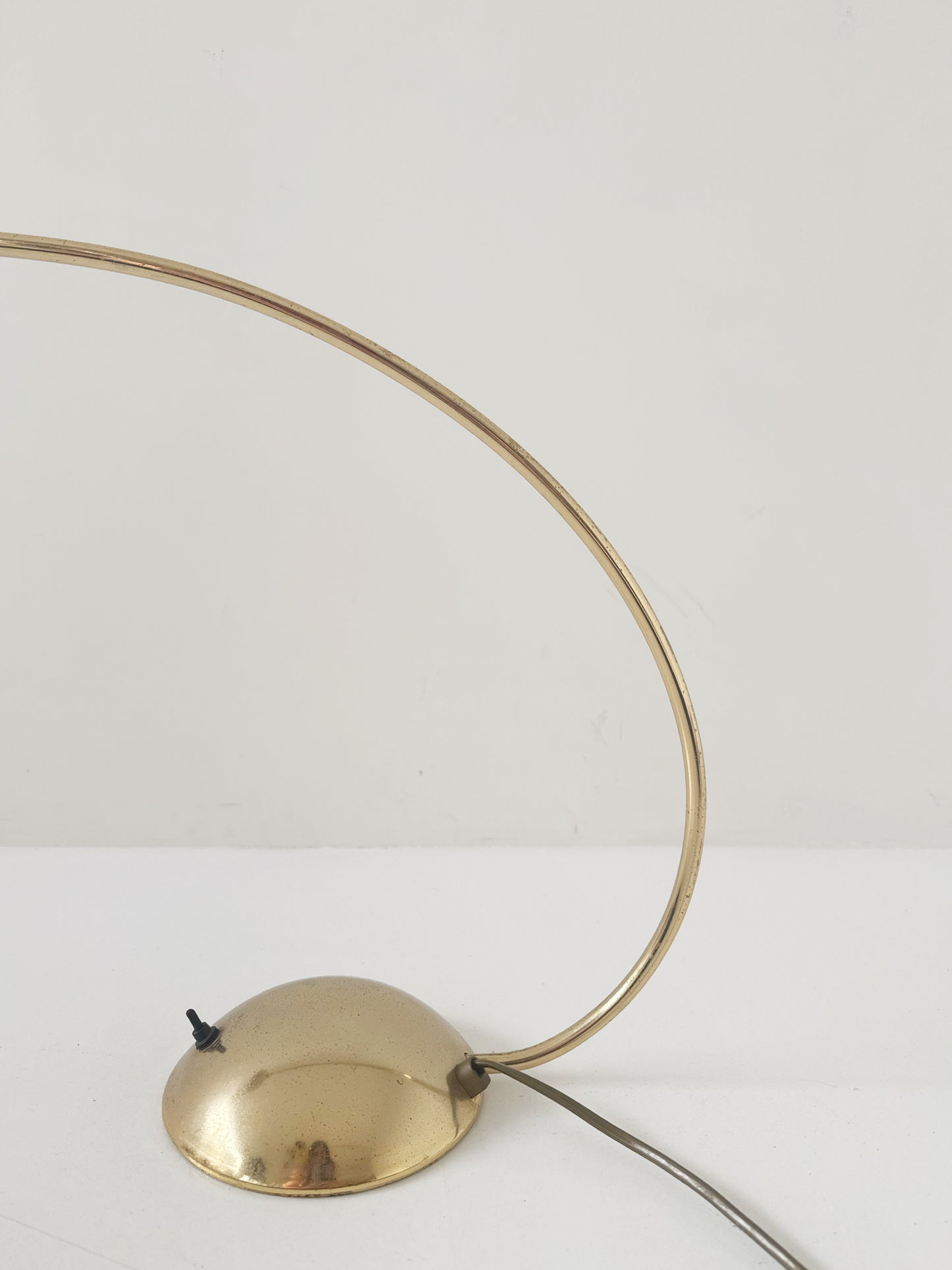 Vintage Brass Table Lamp – Curvilinear Design from the 1970s/1980s