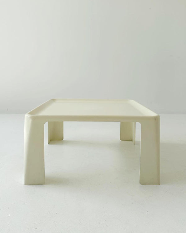 Amanta coffee table