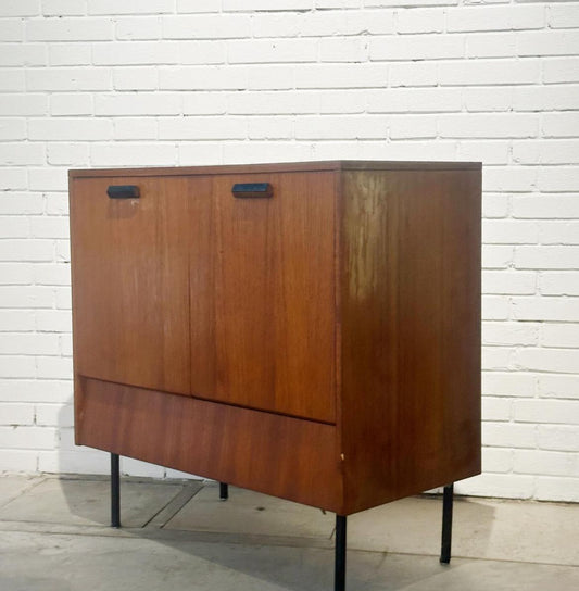 Isa Bergamo cabinet