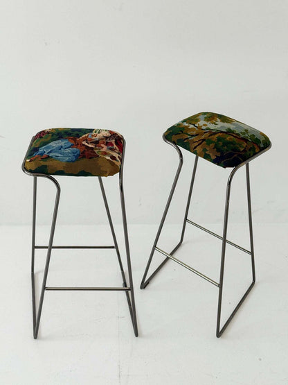 Pair of stools with a vintage half-stitch
